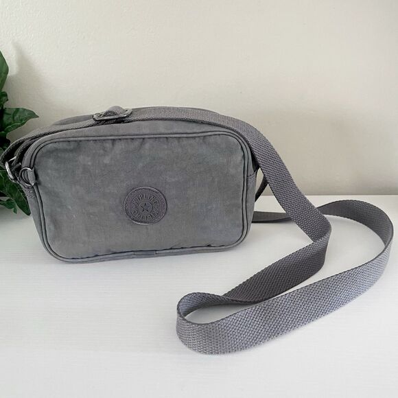 Kipling Cross Body Bag Travel Adjustable Strap Light Gray Washable Pocket Zipper - Picture 2 of 10
